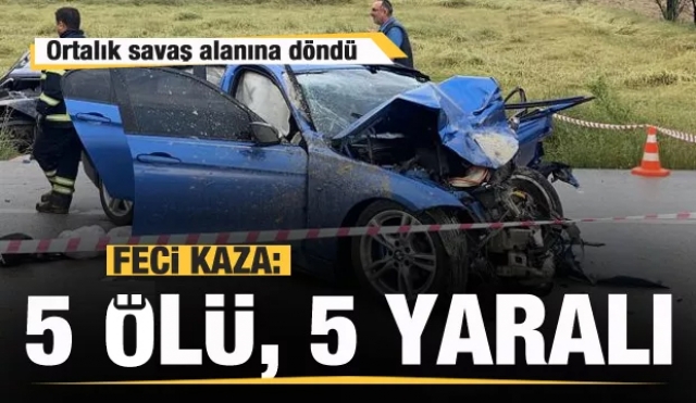Burdur'da Kafa Kafaya Çarpışan İki Otomobilde 5 Ölü, 5 Yaralı

