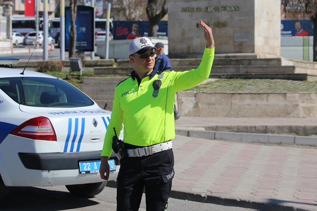 Burdur'da motosiklet denetimleri 570 sürücüye ceza