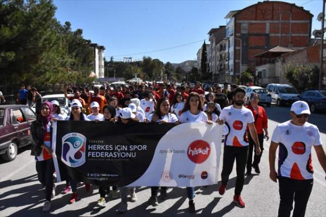 Burdur'da "Sağlık için Beraber Yürüyelim" etkinliği