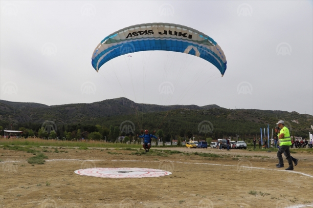 Burdur'da Türkiye Yamaç Paraşütü Hedef Şampiyonası