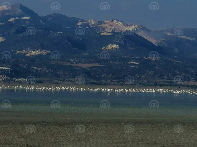 Burdur'da Yarışlı Gölü'nün kuruduğu iddiası