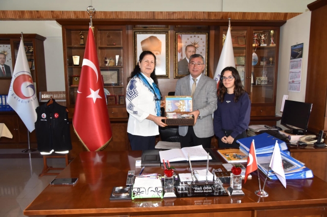 'Çadırın Ateşini Yakan Kız' Eğirdir'de - Yörük Kültürünün Elçisi Hatice Abul
