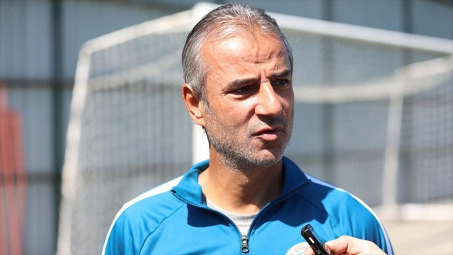 Çaykur Rizespor Teknik Direktörü Kartal: Karadeniz derbisi geri dönüş maçımız olabilir