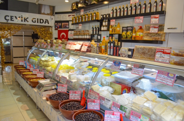 ​
ÇEVİK GIDA: ISPARTA'NIN ZENGİN LEZZETLERİ BİR ARADA!