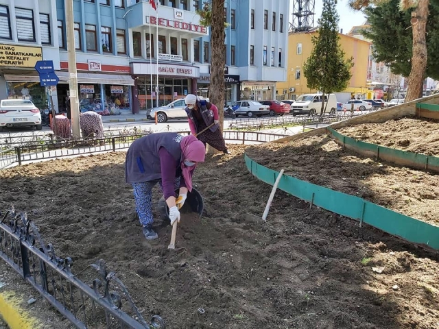 ''Cıvıl cıvıl bir Yalvaç sunabilmek adınadır bu telaş''