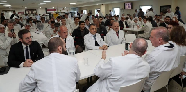Cumhurbaşkanı Erdoğan, ETİ Fabrikasını ziyaret etti