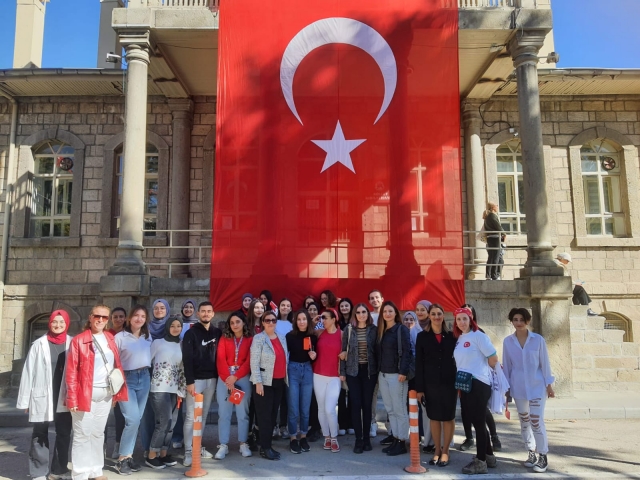 ​''Cumhuriyet Hemşireleriyiz''