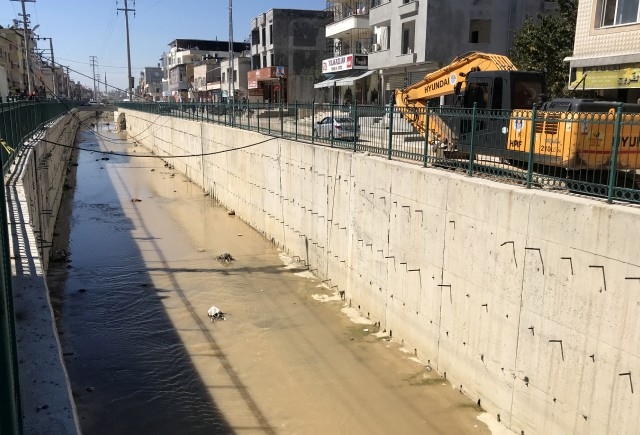 Dereye düşen kız çocuğu aranıyor