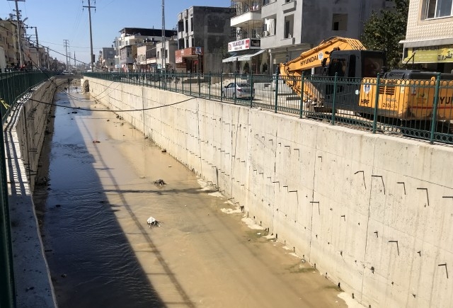 Dereye düşen kız çocuğu aranıyor