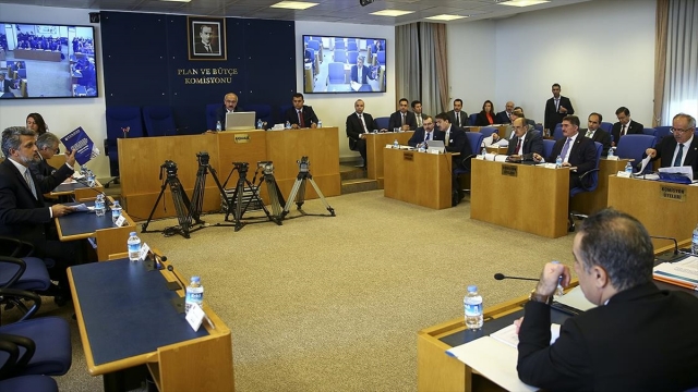 Dijital Hizmet Vergisi komisyonda kabul edildi