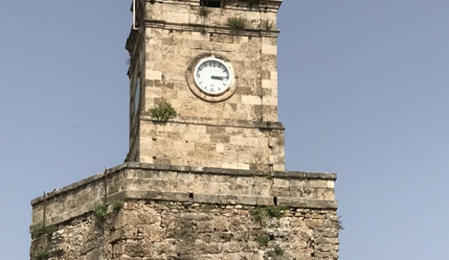 Dört dönemi yansıtan saat kulesi özgün kubbesine kavuşacak