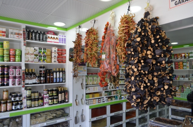 Dumanlar Aktar ve Baharat: Bitkilerin Şifalı Dünyasına Yolculuk
