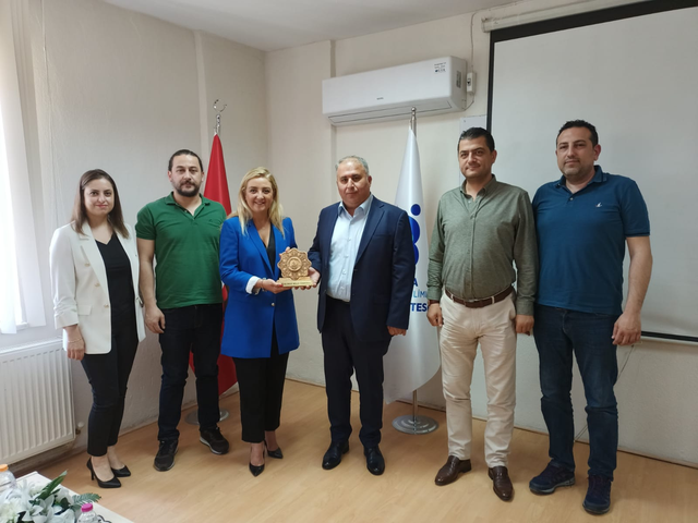  “Eczane Teknikerlerinin İş Hayatındaki Rolü” konulu sektörel buluşma