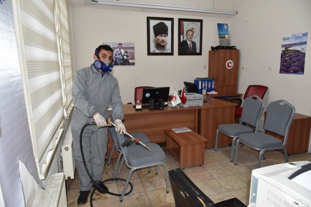 EĞİRDİR BELEDİYESİ DEZENFEKSİYON
ÇALIŞMALARINI YOĞUNLAŞTIRDI