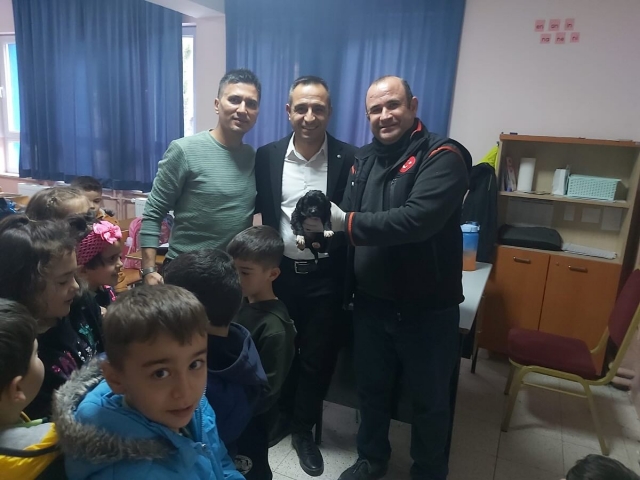 Eğirdir Belediyesi Veteriner İşleri Müdürlüğü, Mustafa Çetinkaya Okulu'nda "Hayvan Sevgisi" Eğitimi Verdi