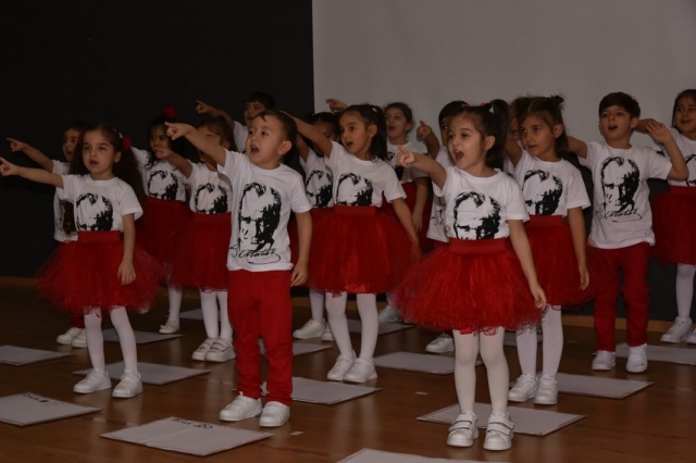 EĞİRDİR’DE COŞKULU 24 KASIM ÖĞRETMENLER GÜNÜ KUTLAMALARI
