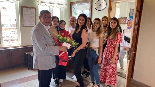 EĞİRDİR MYO ÖĞRENCİLERİNDEN BELEDİYE BAŞKANI VELİ GÖK’E TEŞEKKÜR ZİYARETİ