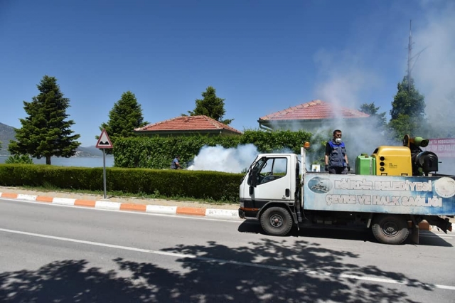 Eğirdir'de larva ve sinekler mücadele çalışmaları