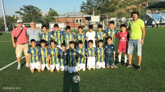 Eğirdir'de U12 Futbol Takımı Çeyrek Finale Yükseldi