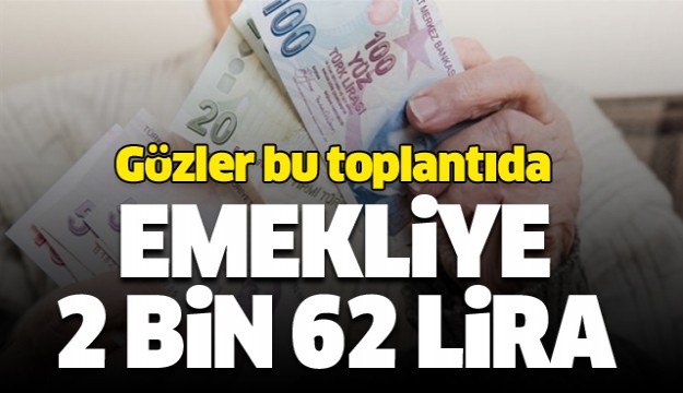 Emekliye ikramiye için toplanıyorlar