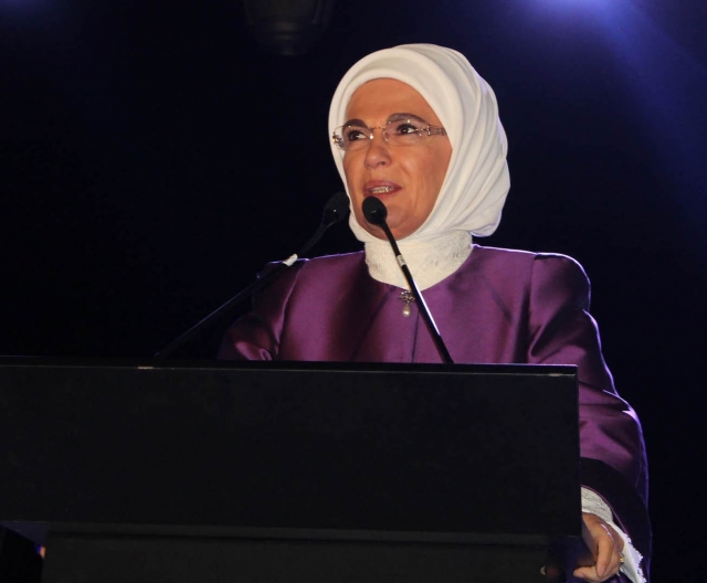 Emine Erdoğan: "Kadına şiddet insanlığa ihanettir"   