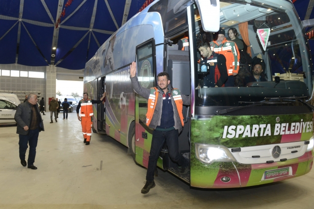​Enkaz altından 25 kişiyi sağ çıkaran ISAK ekibi şehre döndü
