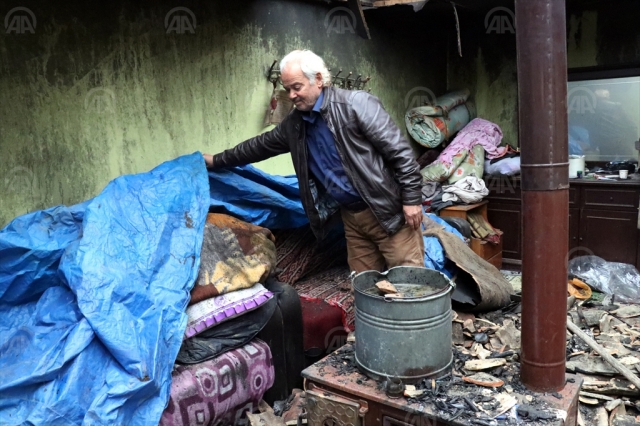 Evi yanan Havva nine yardım bekliyor 