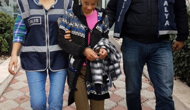 Evlerden ziynet eşyası çalan genç hırsız yakalandı   
