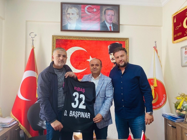 Fatih Mahallesi Muhtarı, Isparta 32 Spor'a 5 Bin TL Destek Sağlıyor