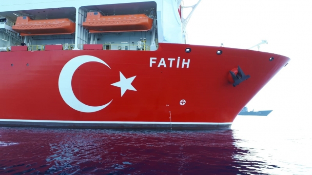 Fatih Sondaj Gemisi ilk sondaj için Akdeniz sularında   
