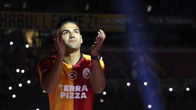 Galatasaray'da görkemli imza töreni
