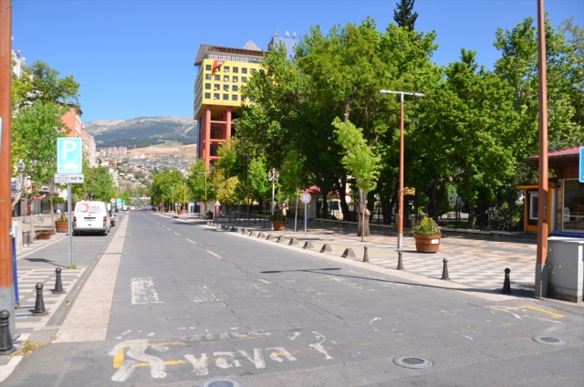 Gaziantep, Şanlıurfa, Malatya ve Kahramanmaraş'ta sokaklar boş kaldı