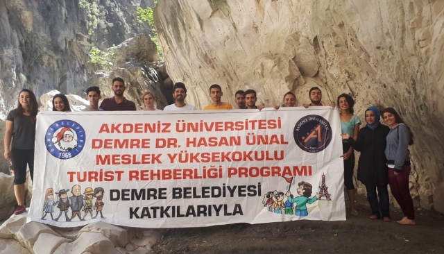 Geleceğin Turist Rehberlerine teknik gezi   