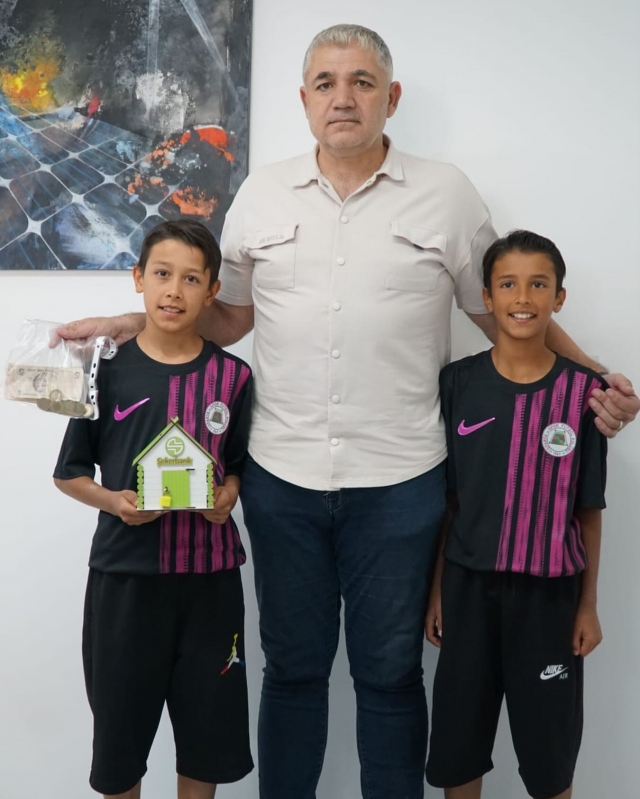 Genç Futbolseverlerin Desteği Isparta 32 Spor’u Mutlu Etti