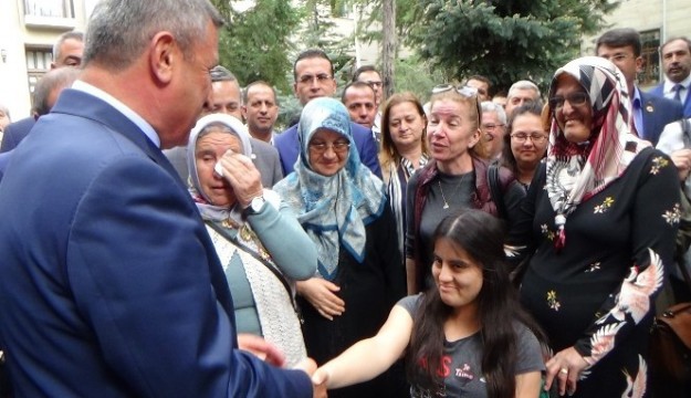 Görevinden istifa eden Burdur Valisi Yılmaz, Burdur’dan ayrıldı