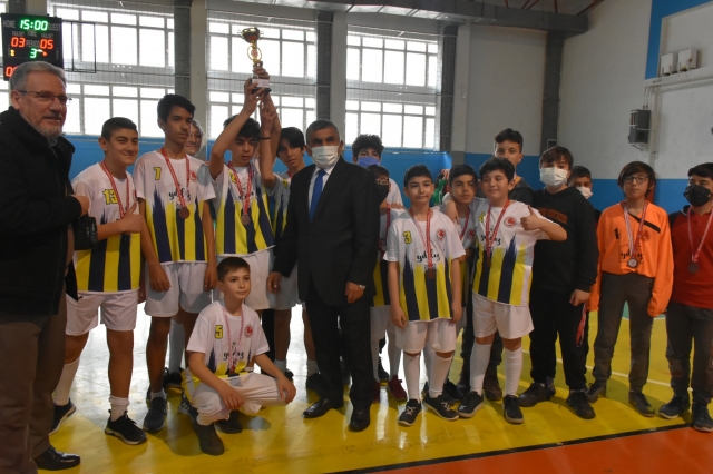 HABER: İŞTE ISPARTA'NIN OKUL SPORLARI FUTSAL İL BİRİNCİLERİ