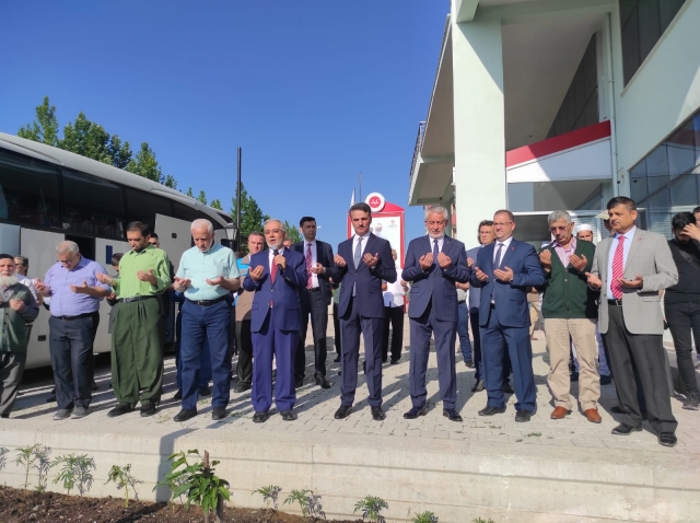 Hacı Adayları Isparta'dan  Dua ve Gözyaşları ile Uğurland