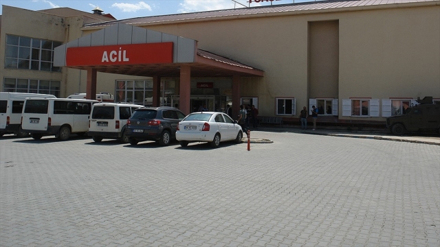 Hakkari'de ağır yaralanan asker şehit oldu