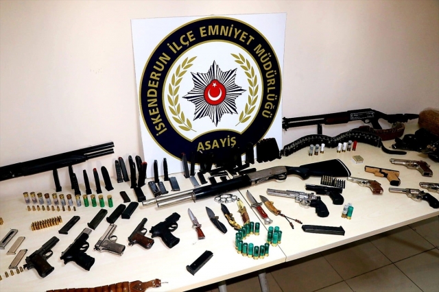 Hatay'da aranan şahıslara yönelik operasyonda 5 kişi yakalandı