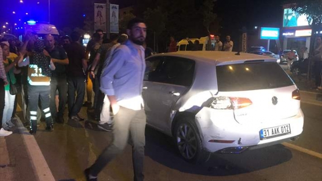 Hatay'da zincirleme trafik kazası: 6 yaralı