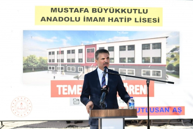 Hayırsever Büyükkutlu Ailesi, Yalvaç'ta 16 Derslikli Okul ve Spor Salonunun Temelini Attı