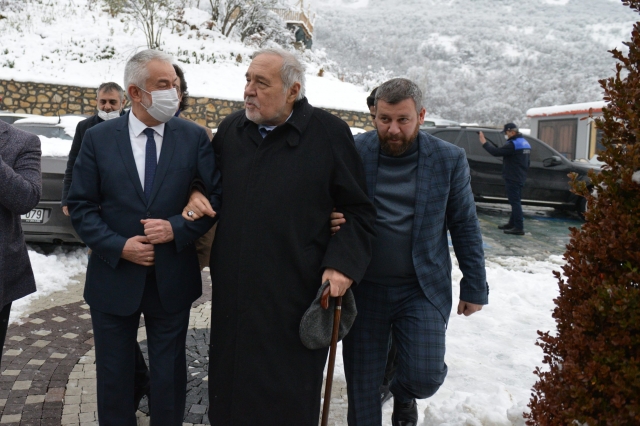 İlber Ortaylı: “Isparta’ya bayıldım, yine geleceğim”