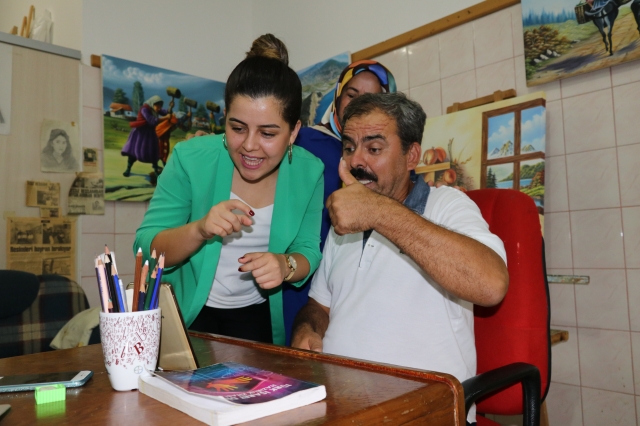 İşitme engelli ressamın müşteri temsilcisi çilesi   