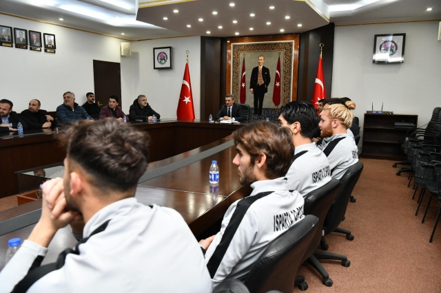Isparta 32 Spor, Vali Aydın Baruş’a Destek Ziyareti Gerçekleştirdi