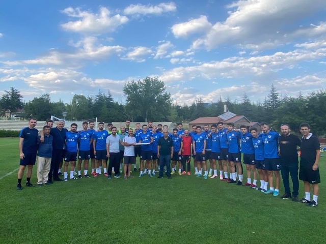 Isparta 32 Spor'a Tatlı İkramı: ASKF'den Destek