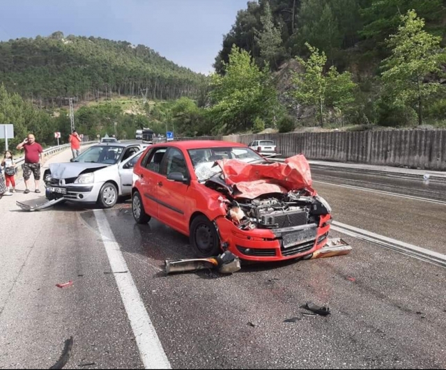 ISPARTA - ANTALYA KARAYOLUNDA TRAFİK KAZASI