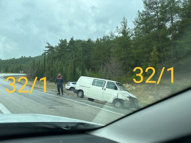 ISPARTA-ANTALYA YOLUNDA 2 TRAFİK KAZASI