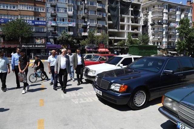 Isparta Belediye Başkanı Şükrü Başdeğirmen, Mercedes Sevenler Kulübü Üyelerini Ağırladı