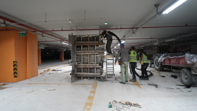 Isparta Belediye önü yeraltı otoparkı güçlendiriliyor