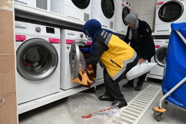 Isparta Belediyesi’nden Yaşlı ve Engellilere Çamaşır Yıkama Hizmeti: Yeni Sosyal Destek Modeli